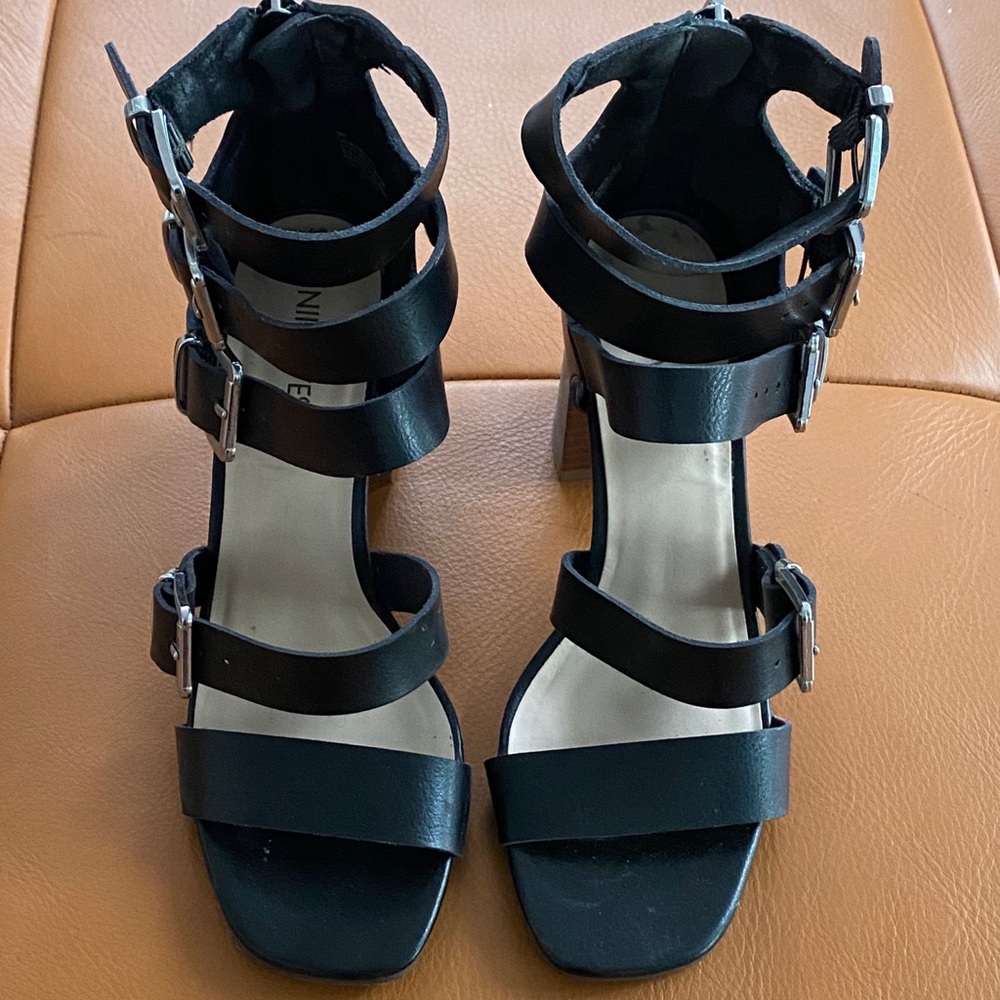 Nine West strappy buckeled heels